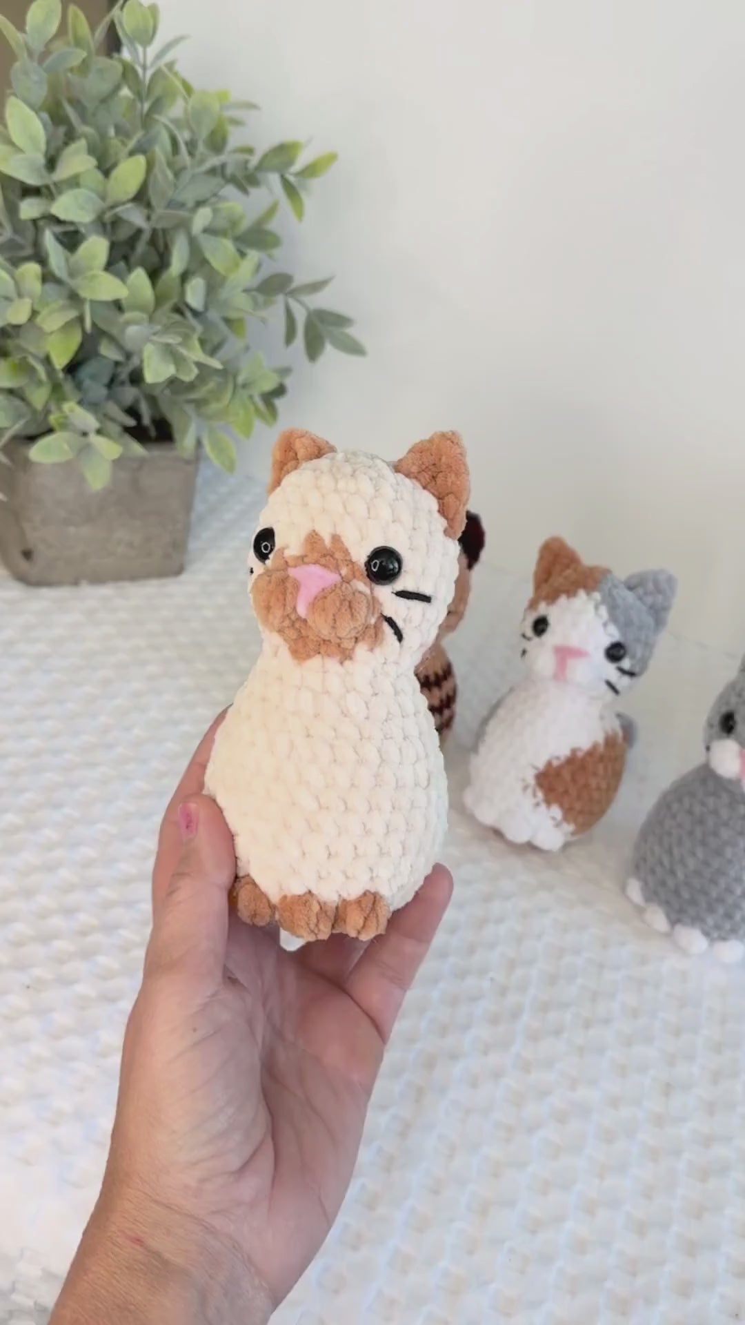 4 in 1 No-Sew Cat Crochet Patterns